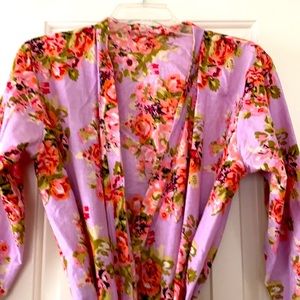 Cheerful Lightweight floral print robe
